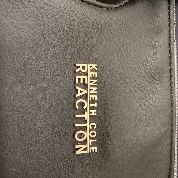 Kenneth Cole Purse - Picture 3 of 4